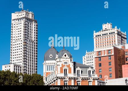 Bâtiments typiques vu à Madrid, Espagne Banque D'Images