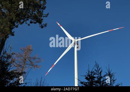 Hasel, éolienne sur le glazier tête dans les éoliennes et Energiedienst Banque D'Images