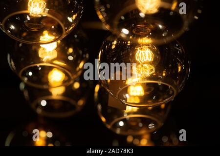 Style de décoration pot Mason ampoules jaunes Banque D'Images