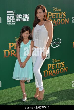 L Actrice Constance Marie Et Sa Fille Luna Marie Katich Assister A La Premiere De The Animated Motion Photo Comedie Inside Out Au El Capitan Theatre Dans La Section Hollywood De Los Angeles