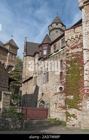 Le château médiéval braunfels sur un sommet de basalte Banque D'Images