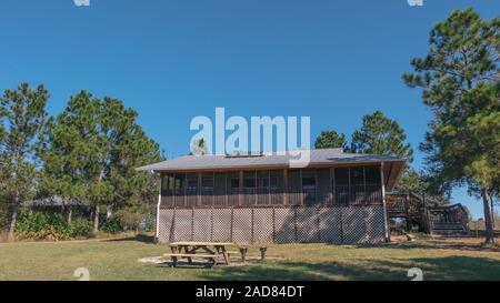 Les cabines de location du lac Louisa State Park à Clermont, en Floride. Banque D'Images