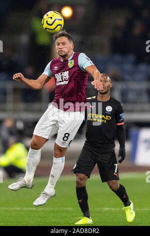 Burnley, Royaume-Uni. 06Th Dec, 2019. Danny Drinkwater de Burnley au cours de la Premier League match entre Manchester City et Burnley à Turf Moor, le 3 décembre 2019 à Burnley, en Angleterre. (Photo de Daniel Chesterton/phcimages.com) : PHC Crédit Images/Alamy Live News Banque D'Images