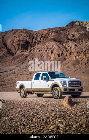 La célèbre Ford véhicule hors route dans Death Valley National Park Banque D'Images