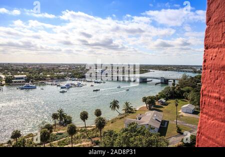 Vue aérienne de Wellington, de la Jupiter Inlet Lighthouse à Jupiter, en Floride. Banque D'Images