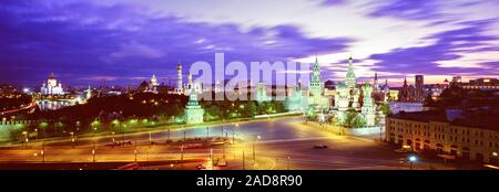 Vue panoramique de la ville de nuit, la Place Rouge, Moscou, Russie Banque D'Images