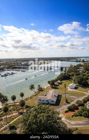 Vue aérienne de Wellington, de la Jupiter Inlet Lighthouse à Jupiter, en Floride. Banque D'Images