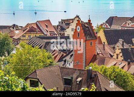 Avis de Meersburg, la porte supérieure du tour et le lac de Constance Banque D'Images