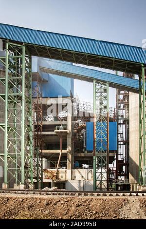 Une usine pour la fabrication de briques et de matériaux de construction Banque D'Images