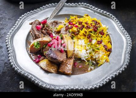 Khoresh iranien traditionnel ragoût beh avec des morceaux de l'agneau Banque D'Images