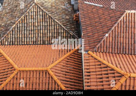 Ancien et nouveau toit tuiles, toits, Funchal, Madeira, Portugal, Europe Banque D'Images