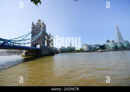 Le Tower Bridge à Londres, Angleterre. Banque D'Images