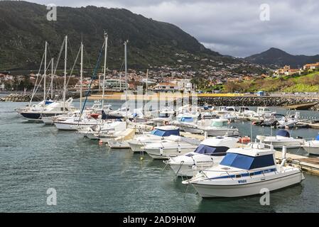 Bateaux, port, Machico, Madère, Portugal, Europe Banque D'Images