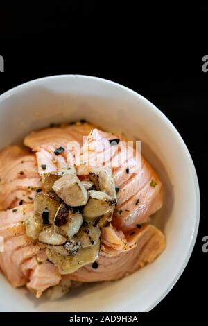 Donburi saumon Foie Gras Banque D'Images