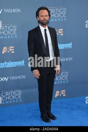 Walton James Burgevin au 22nd Annual Critics' Choice Awards au Barker Hangar, Santa Monica Airport. 11 décembre 2016 © 2016 Paul Smith / Featureflash Banque D'Images