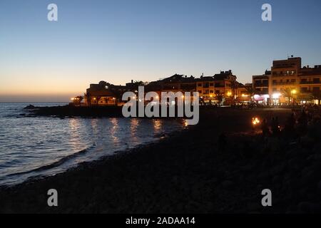 Ambiance du soir à la plage de la Playa à Valle Gran Rey, La Gomera, Espagne Banque D'Images