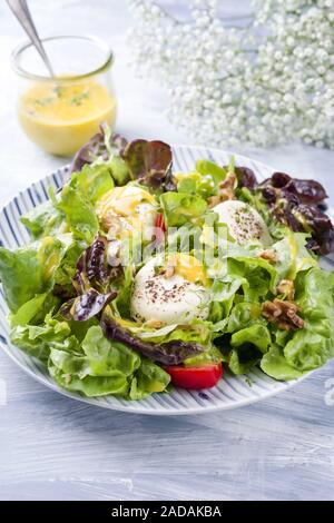 Germen traditionnels de l'été avec laitue laitue gondolé Banque D'Images