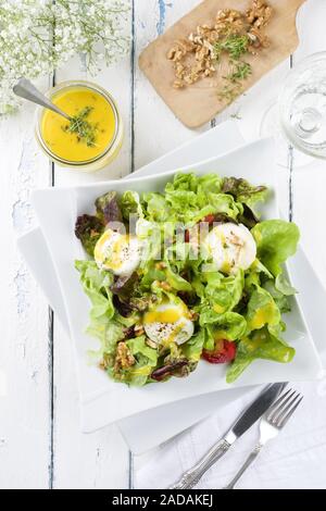 Germen traditionnels de l'été avec laitue laitue gondolé Banque D'Images