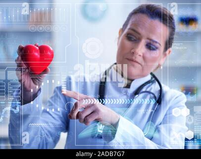 Femme médecin dans la télémédecine cardiologie concept Banque D'Images