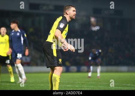 Burton upon Trent, Royaume-Uni. 06Th Dec, 2019. Jake Buxton de Burton Albion (5) au cours de l'EFL Sky Bet League 1 match entre Burton Albion et Southend United au stade de Pirelli, Burton upon Trent, en Angleterre, le 3 décembre 2019. Photo par Mick Haynes. Usage éditorial uniquement, licence requise pour un usage commercial. Aucune utilisation de pari, de jeux ou d'un seul club/ligue/dvd publications. Credit : UK Sports Photos Ltd/Alamy Live News Banque D'Images