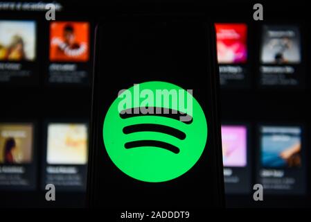 La Pologne. 9Th Jul 2019. Dans cette photo illustration un logo Spotify vu affichée sur un smartphone. Credit : Omar Marques/SOPA Images/ZUMA/Alamy Fil Live News Banque D'Images