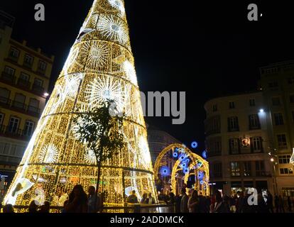 Calle Larios, la rue principale de Malaga, Espagne, durant les fêtes de Noël 2019 Banque D'Images