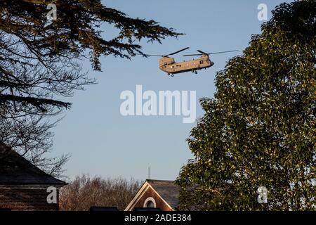 70e anniversaire de l'OTAN, Watford, England, UK. 9Th Jul 2019. United States Army helicpters drop dans le bosquet à Watford pour le début de la réunion au sommet de l'OTAN comme certains des plus puissants dirigeants du monde vont se réunir aujourd'hui. Crédit : Jeff Gilbert/Alamy Live News Banque D'Images