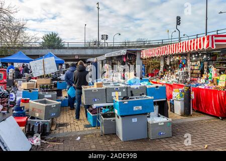 Marché libre. CMK, avec le milieu de l'boulevard (boulevard) passant au plafond, Centre, Milton Keynes Buckinghamshire, Angleterre, Royaume-Uni. Banque D'Images