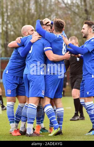 Swindon Supermarine football club Swindon Wiltshire England Uk. 30/11/2019. Swindon Supermarine dans webbswood stadium célébrations après avoir marqué Banque D'Images