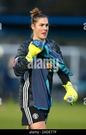 DAGENHAM, EN ANGLETERRE - 01 DÉCEMBRE : Mary Earps Femmes de Manchester United au cours de la Barclays Women's super match de championnat entre West Ham United et les femmes M Banque D'Images