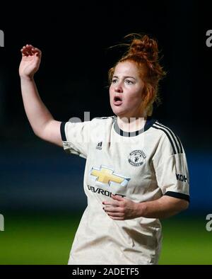 DAGENHAM, EN ANGLETERRE - 01 DÉCEMBRE : Martha Harris de Manchester United au cours de la Barclays Women's super match de championnat entre West Ham United Women un Banque D'Images