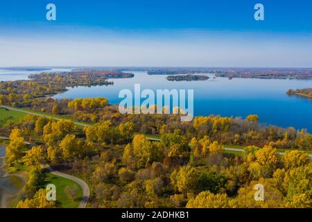 L'automne vue aérienne de St.Lawrence Park dans les Mille-Îles, Canada Banque D'Images