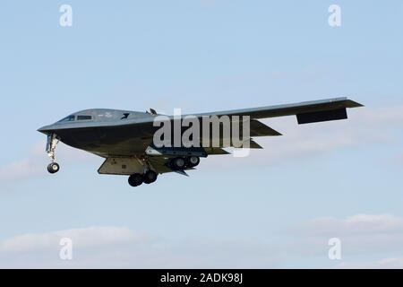 Northrop B-2A Spirit of bombardier furtif 82-1068 code 'HM', du nom de l'esprit de New York, à partir de la 509e BW, basé Whiteman AFB vu l'atterrissage à RAF Fairford Banque D'Images