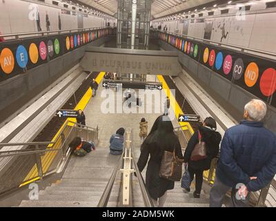 La station de métro la plus récente à la 72e Rue et 2e Avneue de Manhattan à partir de novembre 2019. Banque D'Images