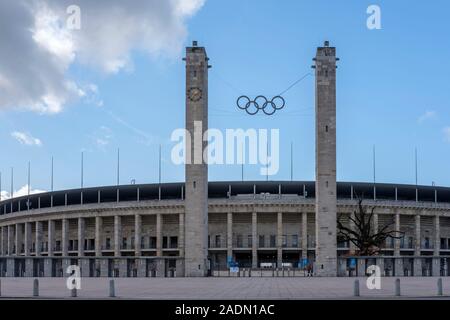 Allemagne, Berlin. Le stade olympique Entrée principale Banque D'Images