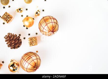 Pack complet d'argent et d'opaque or boules de Noël Banque D'Images