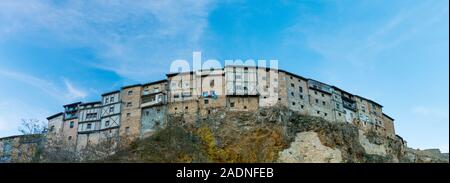 Maisons suspendues, Frias village, Las Merindades, Burgos, Castille et Leon, Espagne, Europe Banque D'Images