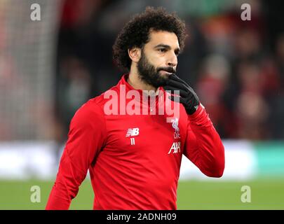 Mohamed Salah de Liverpool, l'échauffement avant le match au cours de la Premier League match à Anfield, Liverpool. Banque D'Images