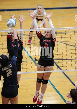 Volley-ball action avec Timberlake vs Gooding High School à coeur d'Alène, Idaho. Banque D'Images