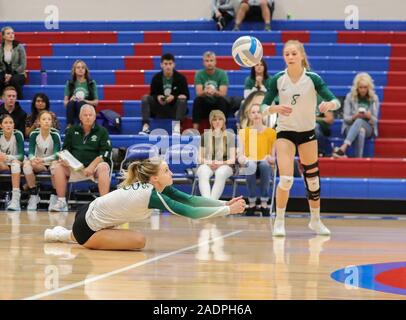 Volley-ball avec Kuna vs Bonneville High School à coeur d'Alene, Idaho. Banque D'Images