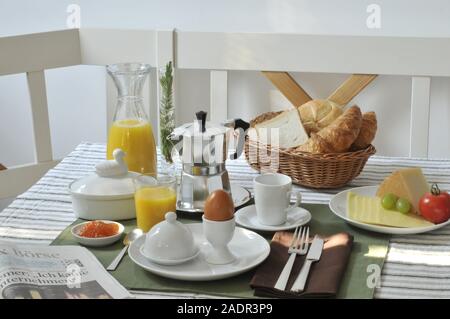 Singlefrühstück - le petit-déjeuner seul Banque D'Images