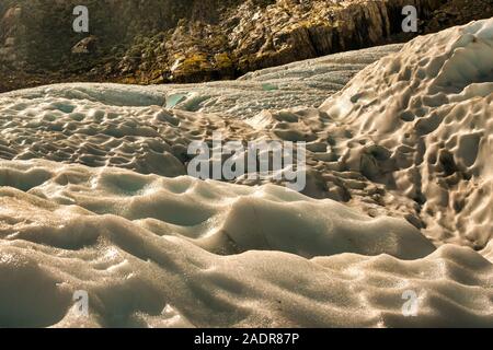 Heli Randonnée sur la glace scintillante de Fox Glacier dans les Alpes du sud de la Nouvelle-Zélande Banque D'Images