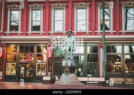 Vancouver, Colombie-Britannique - Dec 3, 2019 : La statue de Gassy Jack dans le quartier de Gastown Vancouver Banque D'Images