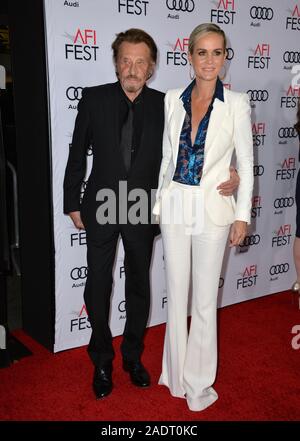 LOS ANGELES, CA. 10 novembre 2016 : l'acteur/chanteur Johnny Hallyday & Laeticia Hallyday actrice femme pour premiere de 'règles ne s'appliquent pas à l'Théâtre chinois de Grauman © 2016 Paul Smith / Featureflash Banque D'Images