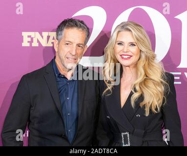 New York, NY - 3 décembre 2019 : Kenneth Cole, Christie Brinkley assister à la 33e édition Footwear News Achievement Awards au Siège de l'IAC Banque D'Images