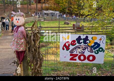 Glastonbury, CT USA. Oct 2019. New England zoo signe. Banque D'Images