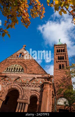 First Congregational Church de Detroit, une église du 19ème siècle construite dans un mélange de l'époque romane et byzantine, en calcaire rouge styles, Woodward Aven Banque D'Images