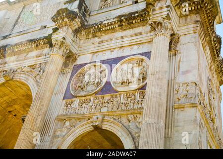 Détails de l'Arc de Constantin, l'Arc de triomphe à Rome, Italie Banque D'Images