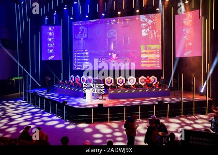 HELSINKI, FINLANDE - Mai 16, 2019professionnel de l'cybersportsmen lutte tournoi BYOC pour Counter-Strike : Global offensive à l'Assemblée Générale 2019 GameXpo Banque D'Images