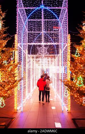 Déc 15, 2016 Séoul, Corée du Sud - Noël allumé la lumière Festival au canal Cheonggyecheon avec beaucoup d'à Séoul Banque D'Images